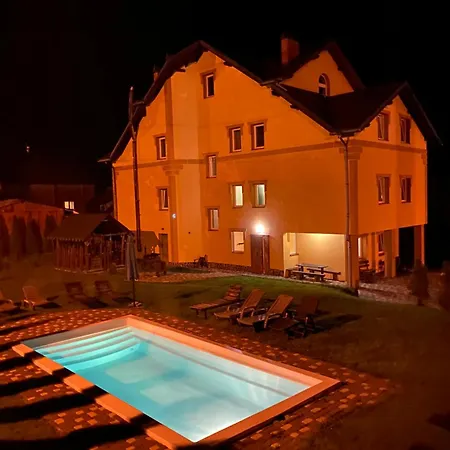 гірська палітра 3* スラブスク